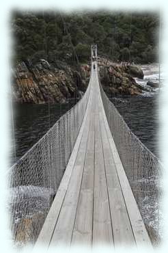 Die große Hängebrücke über dem Mündungsbereich des Storms River